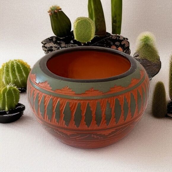 Navajo Etched Pottery Bowl Pot Mini Red Clay Native American Signed RV Handmade. - Picture 13 of 15